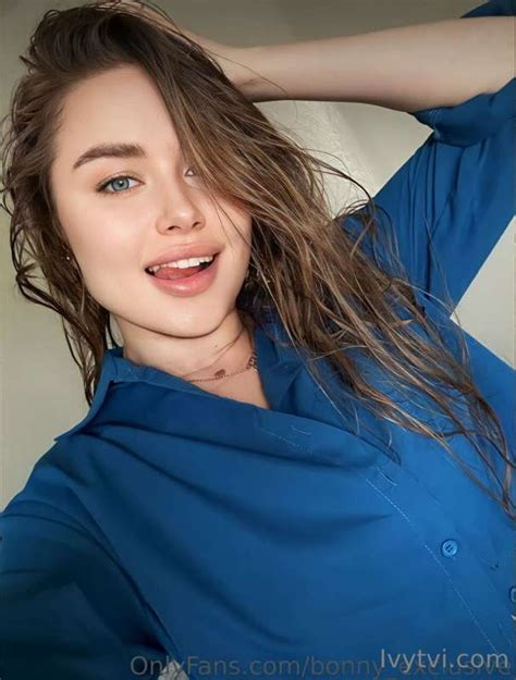 Hot ️ and popular free porn videos .